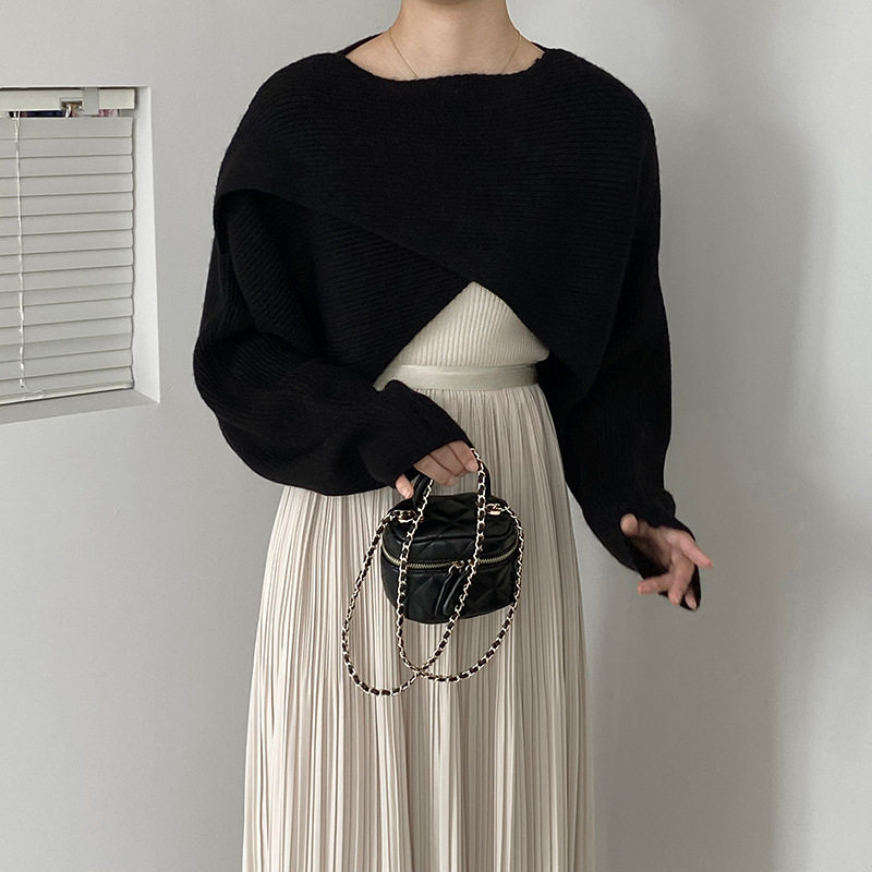 Women's V-Neck Pullover Knit Sweater Short Slim Fit Solid Color Commuter Style - Image 3