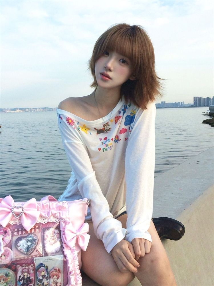 White One-Shoulder Printed Long-Sleeve Women's T-Shirt Summer Loose Casual Strappy Off-Shoulder Top Korean Style - Image 4