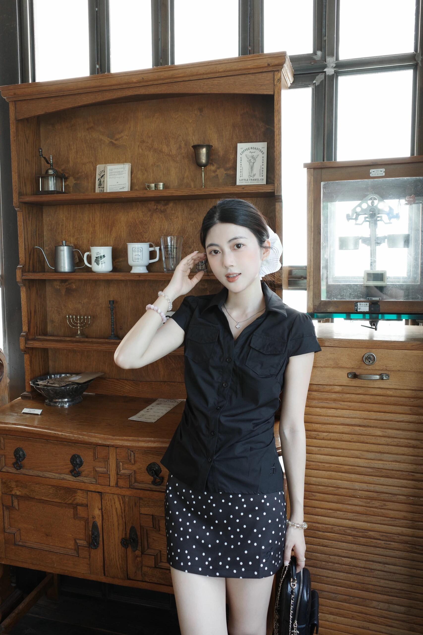 Sweet Slim Fit Short Sleeve Polo Collar Shirt